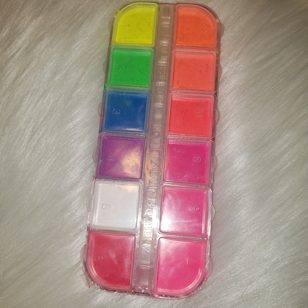 Pigment powder for nails